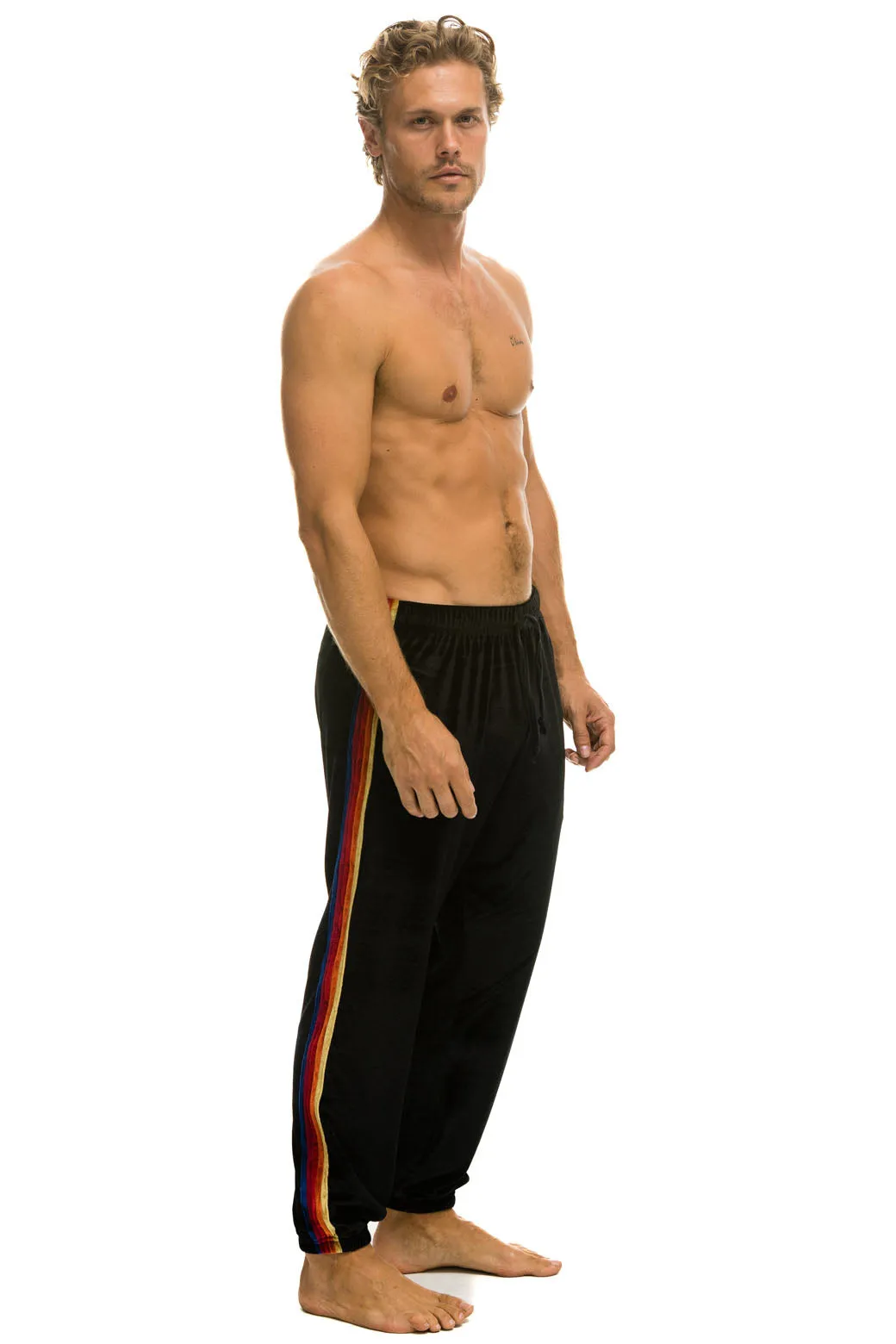 CLASSIC VELVET SWEATPANTS - BLACK