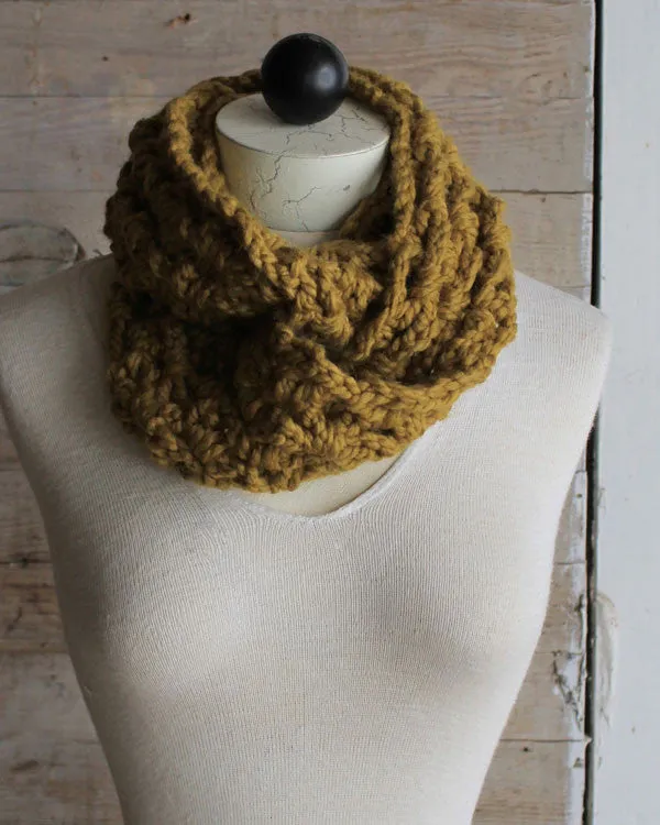 Thick & Quick Infinity Scarves & Cowls Crochet Pattern